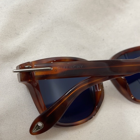 Givenchy Sunglasses - Picture 2 of 5